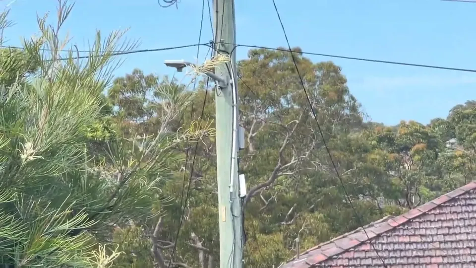 Play the video: NBN FTTC Droping Out When Windy Or Raining  Old Aerial Lead In Cable